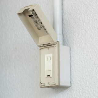 電源